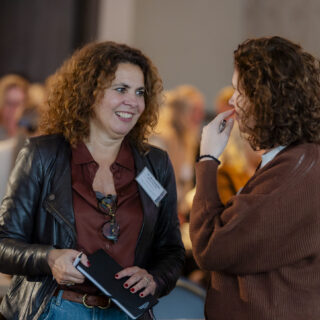 Vrouwen aan het netwerken